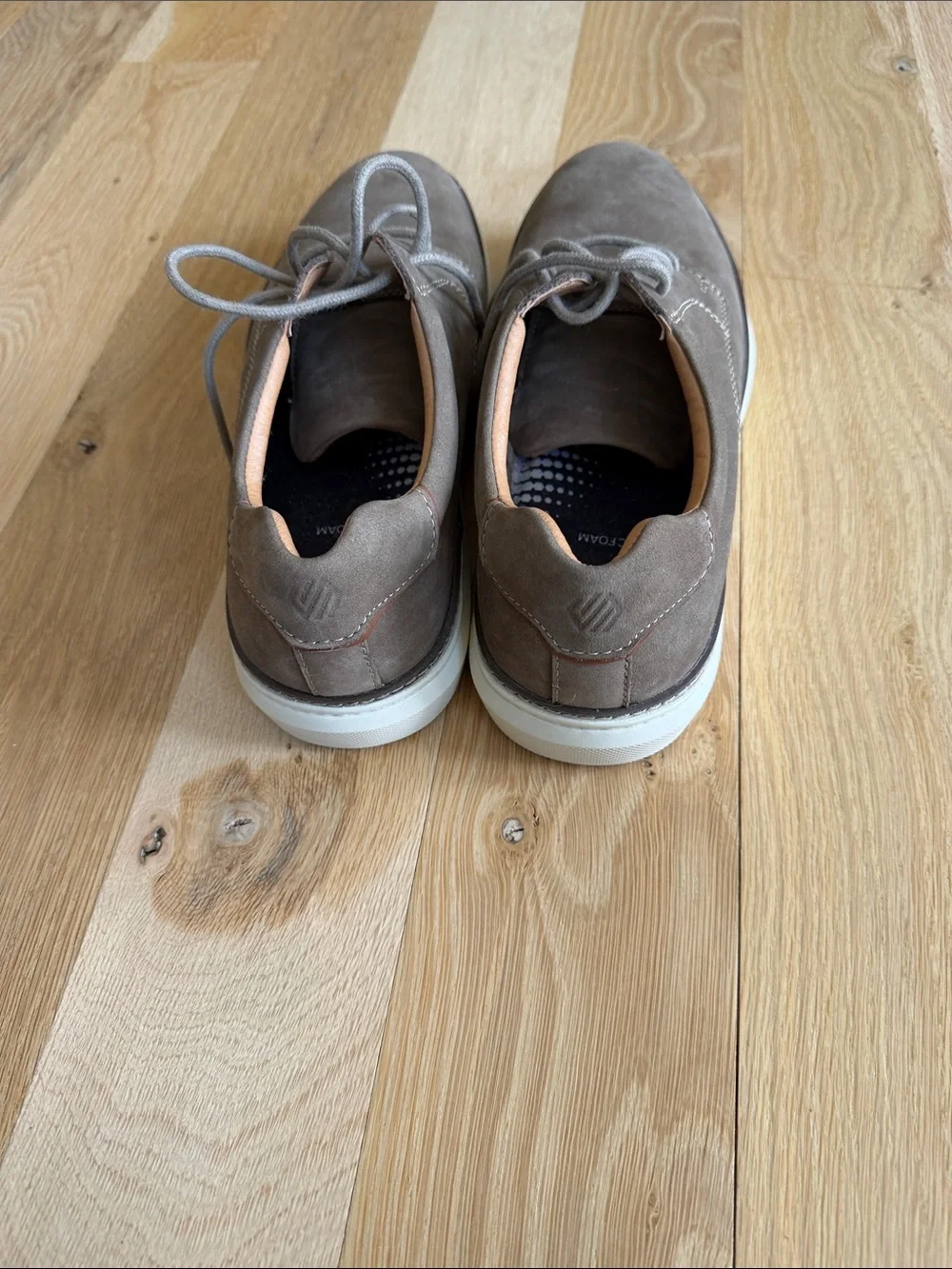Men's Johnston& Murphy Taupe Suede Casual Lace-Up Shoes